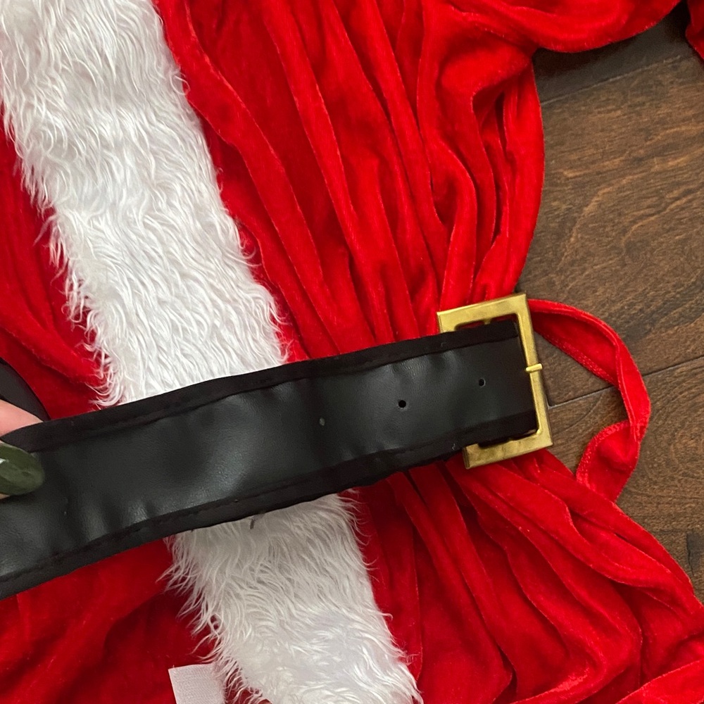 Adult Grinch Costume - Red and Green - Picture 4 of 11